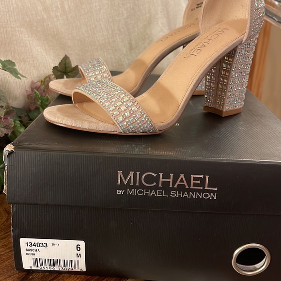 Michael Shannon Rhinestone Block Heels - Picture 5 of 6
